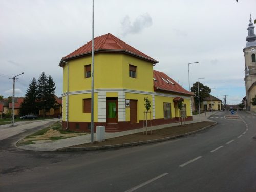 Simontornya uzlethaz 2013-09-19-10.08.53